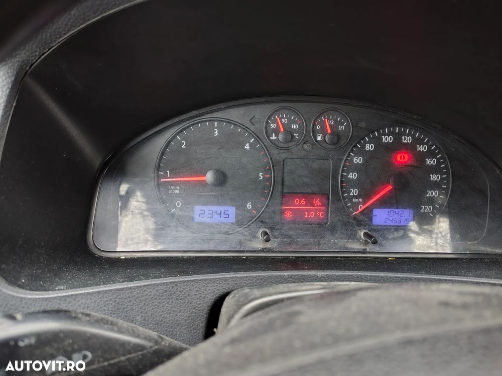 Volkswagen Transporter - 4