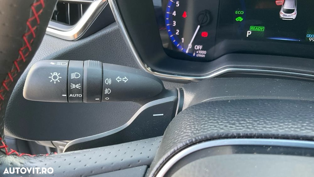 Toyota Corolla 2.0 HSD Exclusive Plus GR Sport Bi-Tone - 19