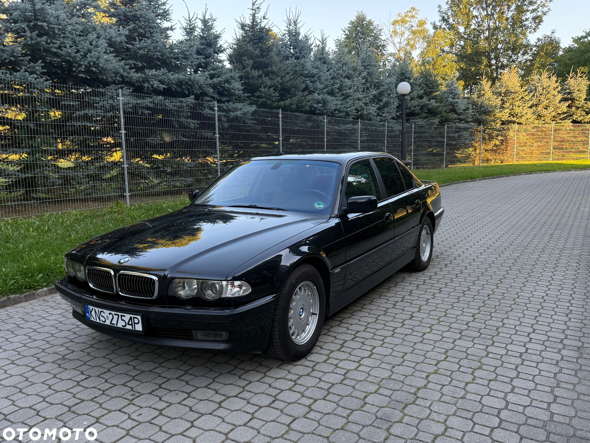BMW Seria 7 750i - 2