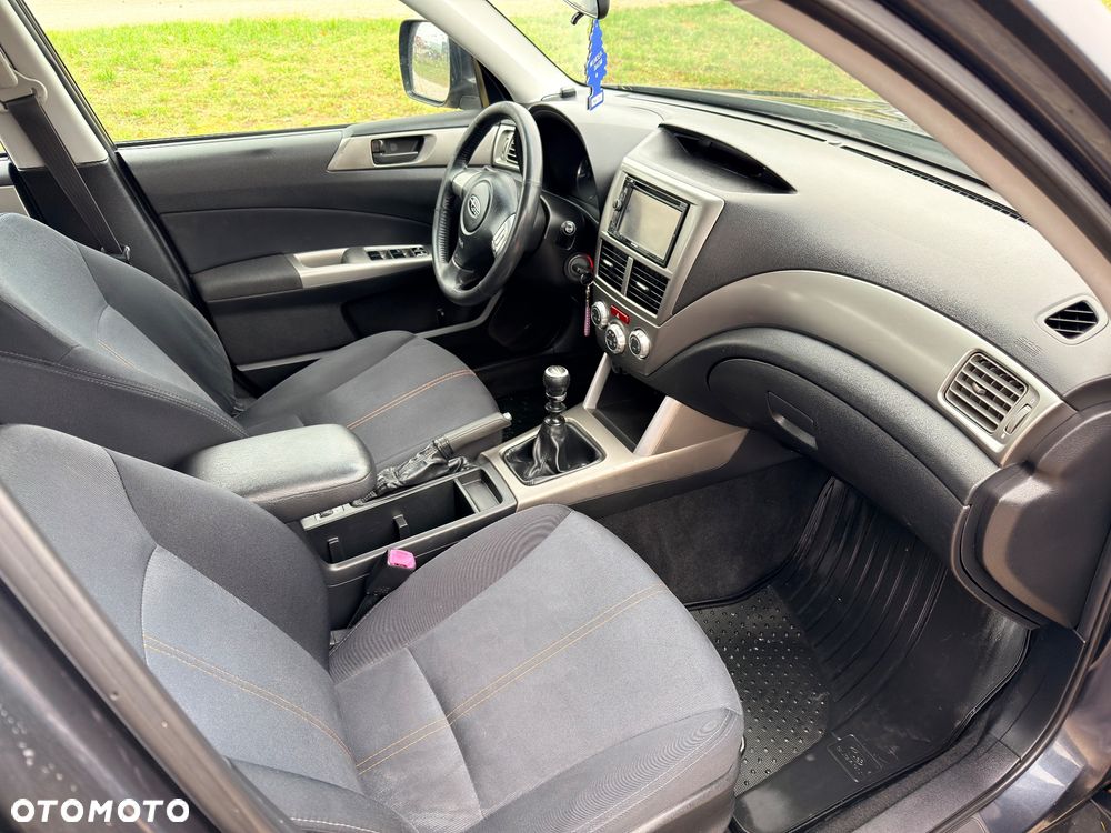 Subaru Forester 2.0D VR 000 Euro5 - 24