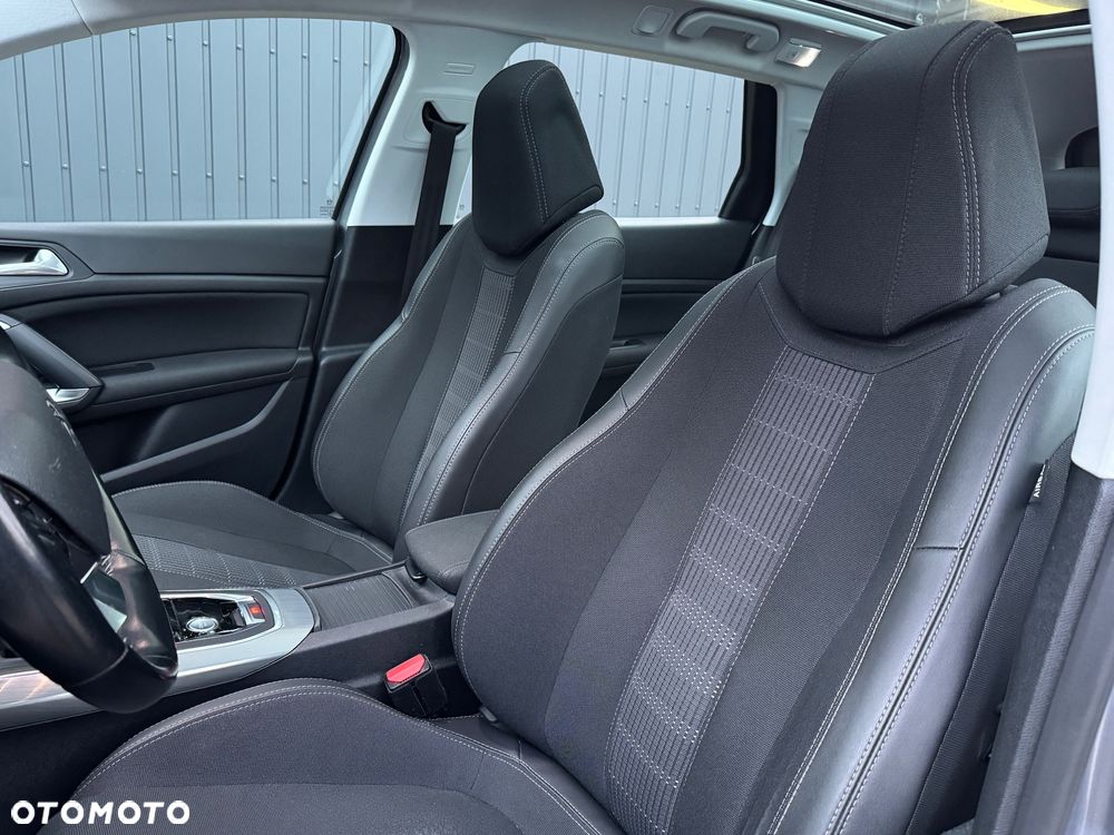 Peugeot 308 BlueHDi FAP 150 Stop&Start Automatik Allure - 12