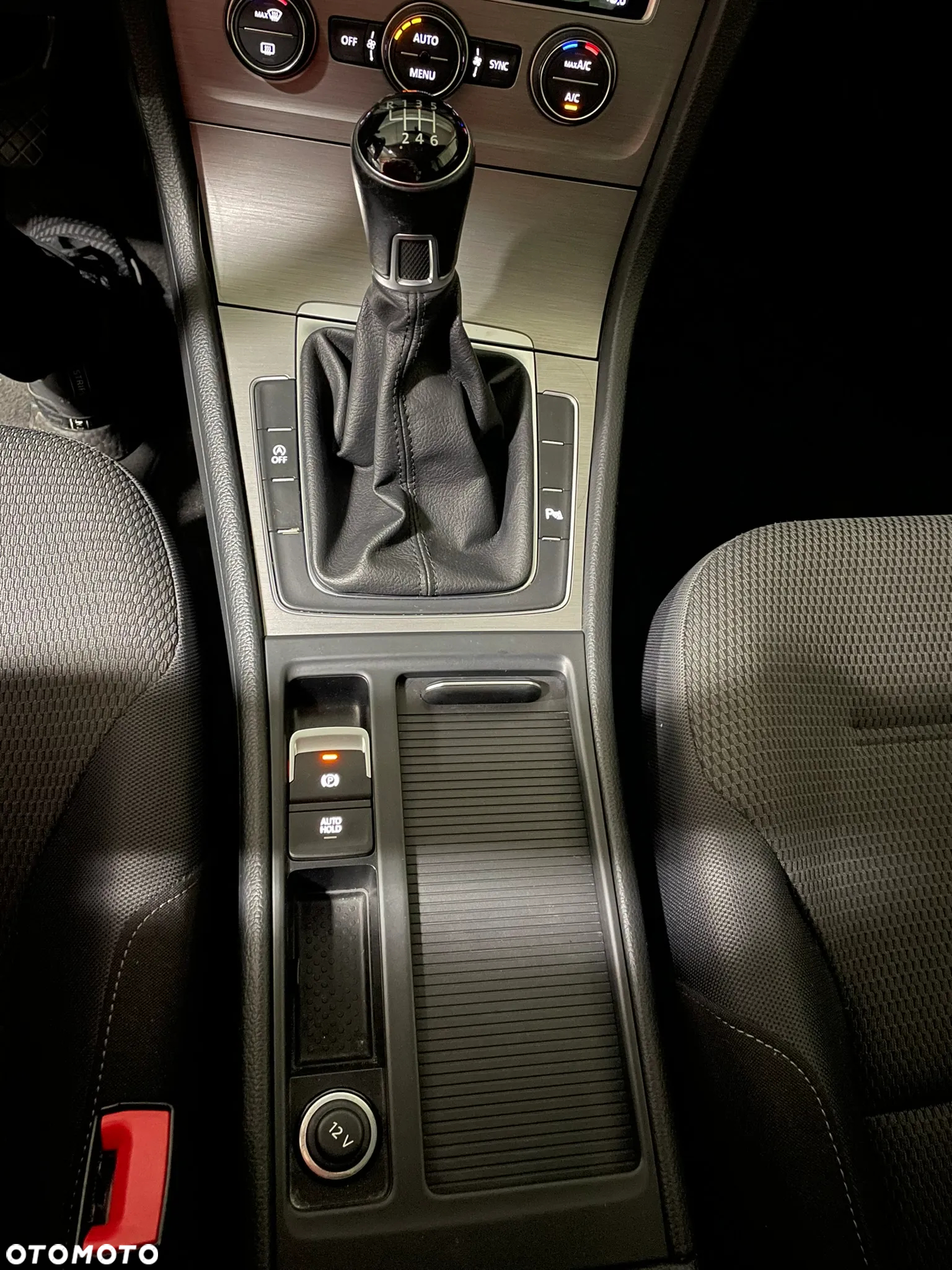 Volkswagen Golf VII 1.4 TSI BMT Comfortline - 12