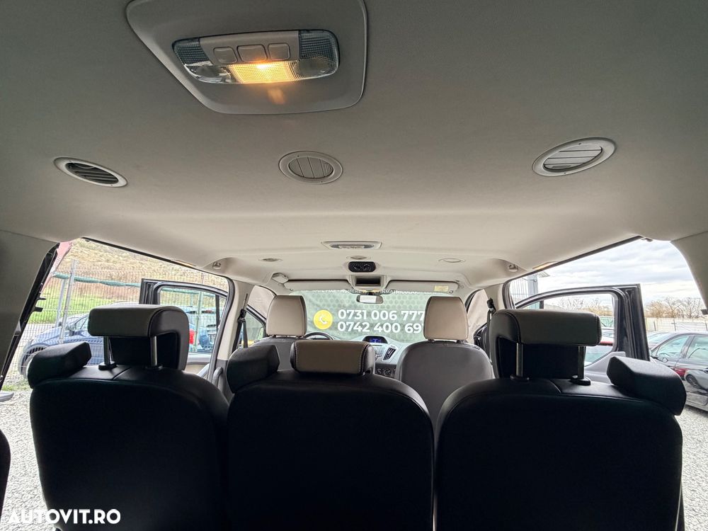 Ford Tourneo Custom 300 L2H1 VA Titanium - 29