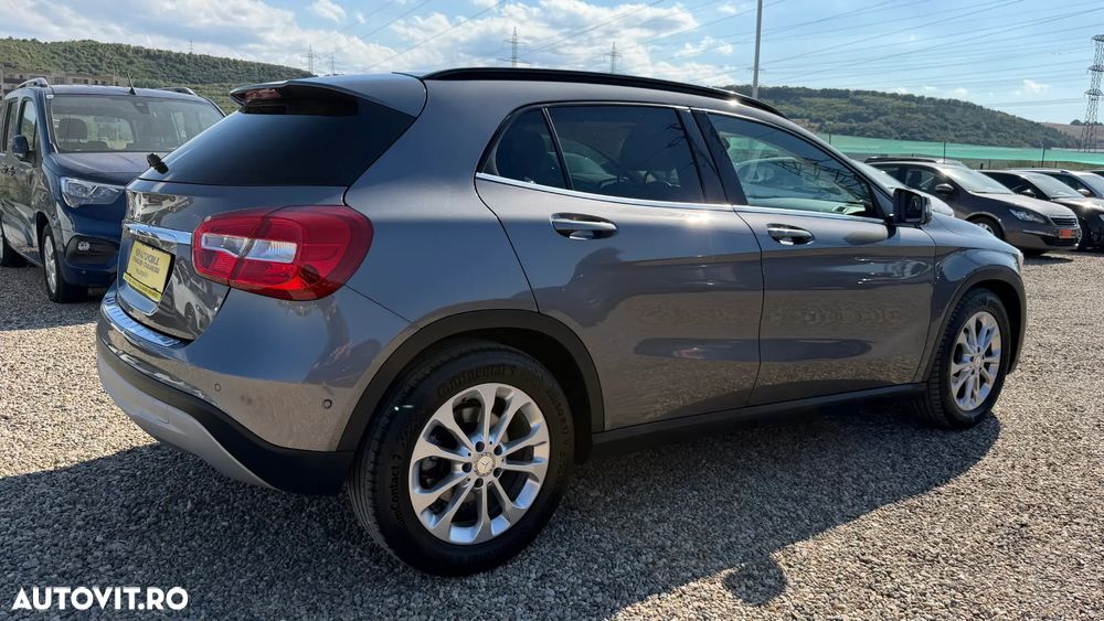 Mercedes-Benz GLA 200 d Aut. - 4