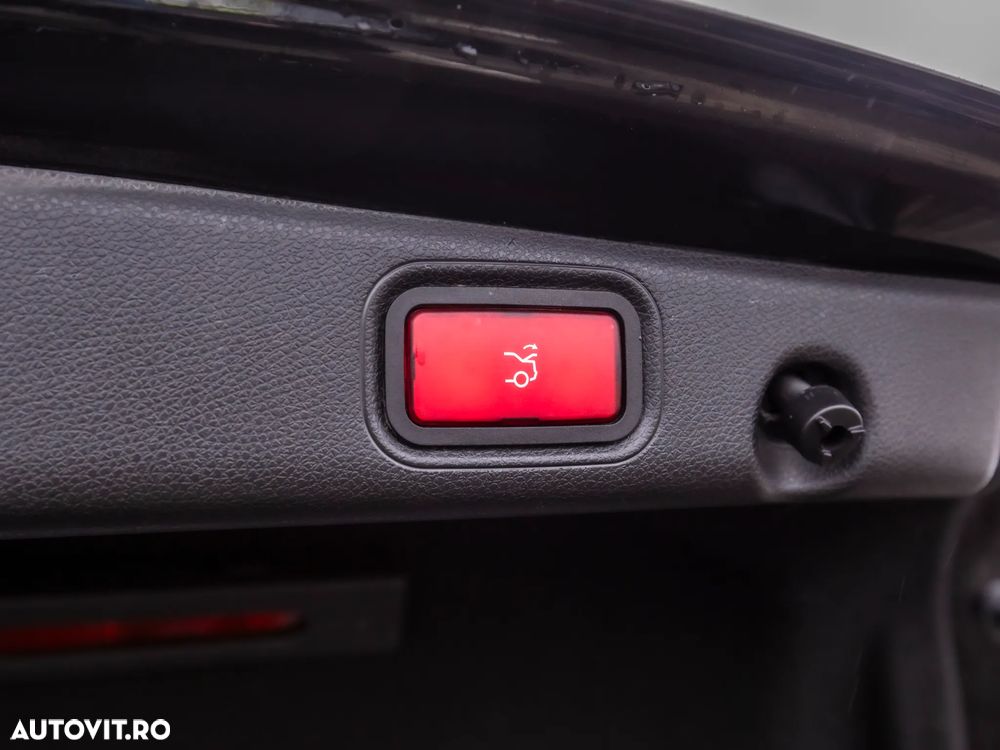 Mercedes-Benz E 220 d 4Matic 9G-TRONIC Avantgarde - 40