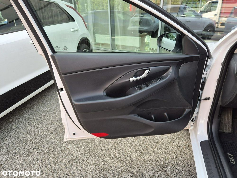 Hyundai i30 1.0 T-GDI Smart - 12