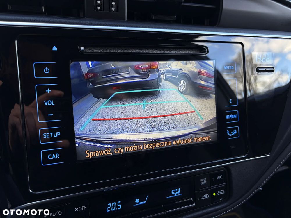 Toyota Auris 1.8 HSD Prestige - 27