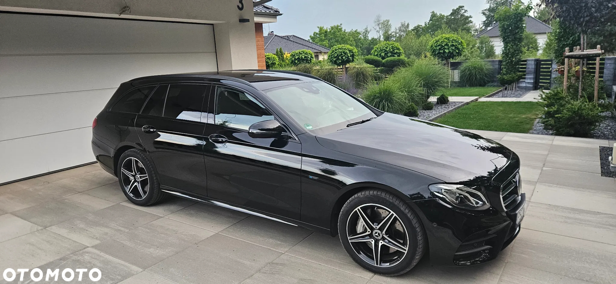 Mercedes-Benz Klasa E 300 de T 9G-TRONIC AMG Line - 2