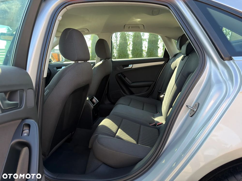 Audi A4 Limousine 1.8 TFSI Ambiente - 28