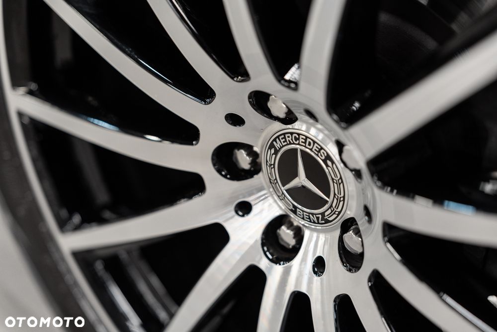 Mercedes-Benz GLS - 17