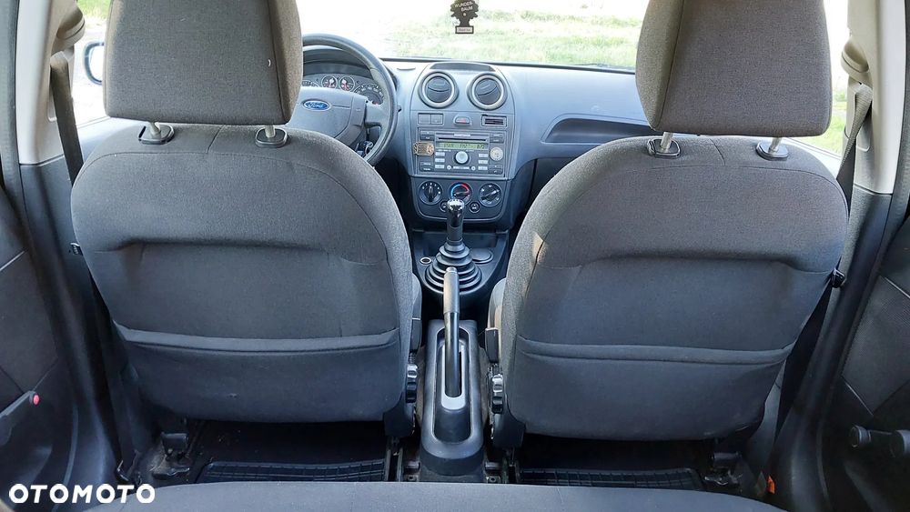 Ford Fiesta 1.3 Black Magic - 8