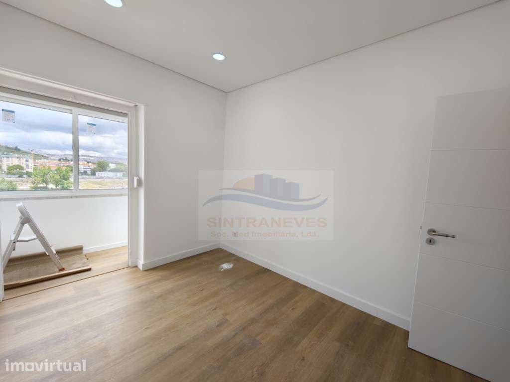 T3 Totalmente Remodelado com Garantia em Vila Franca de Xira - Grande imagem: 2/6
