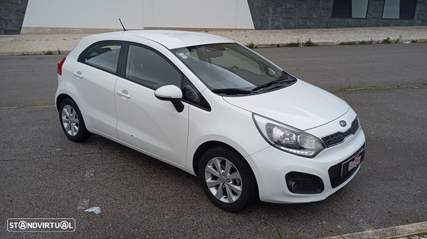 Kia Rio 1.2 CVVT LX