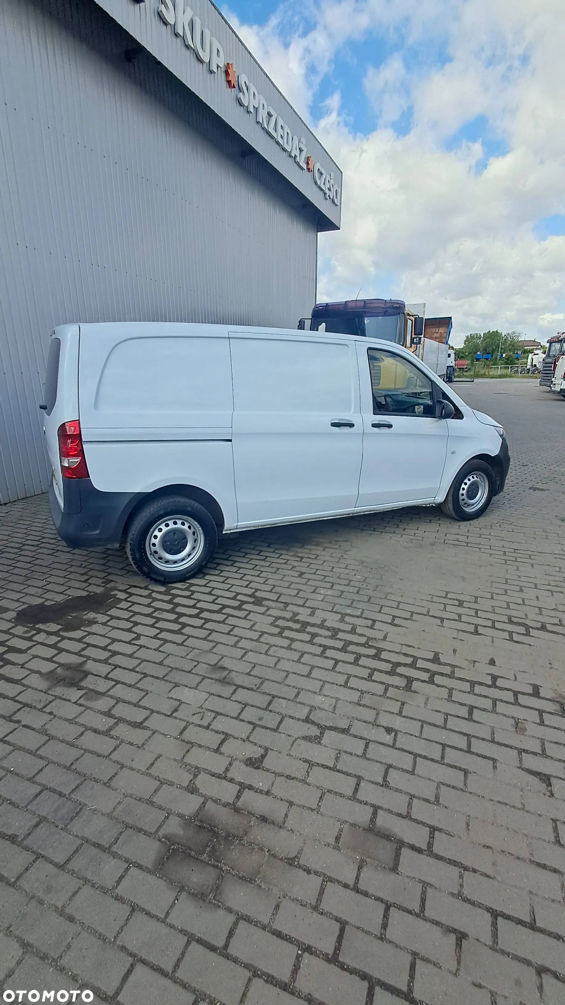 Mercedes-Benz VITO 116 - 12