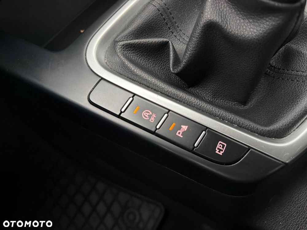 Kia Ceed - 24