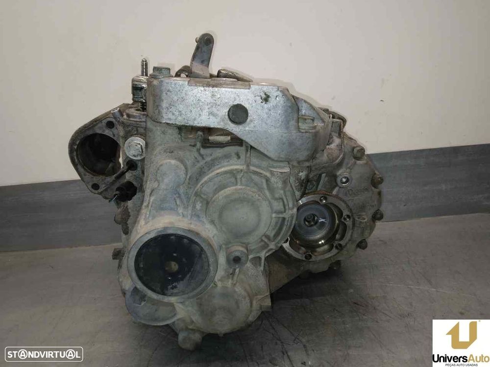 CAIXA VELOCIDADES VOLKSWAGEN TOURAN 2003 -GNE - 2