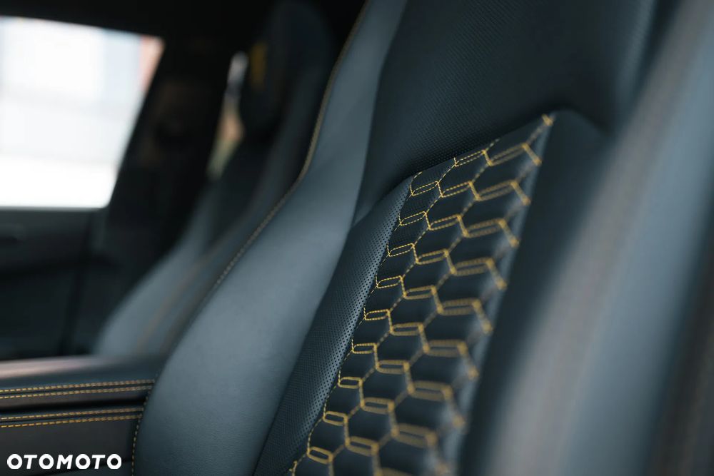 Lamborghini Urus Standard - 32