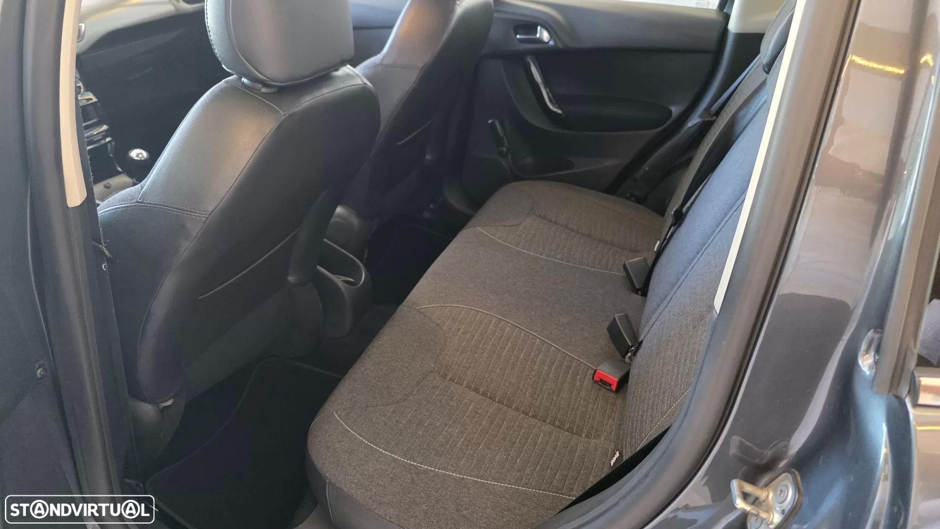 Citroën C3 1.6 BlueHDi Exclusive - 37
