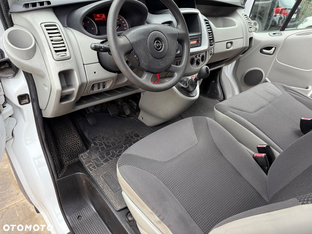 Opel Vivaro - 12