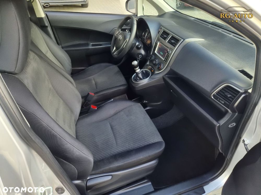 Toyota Verso S - 19