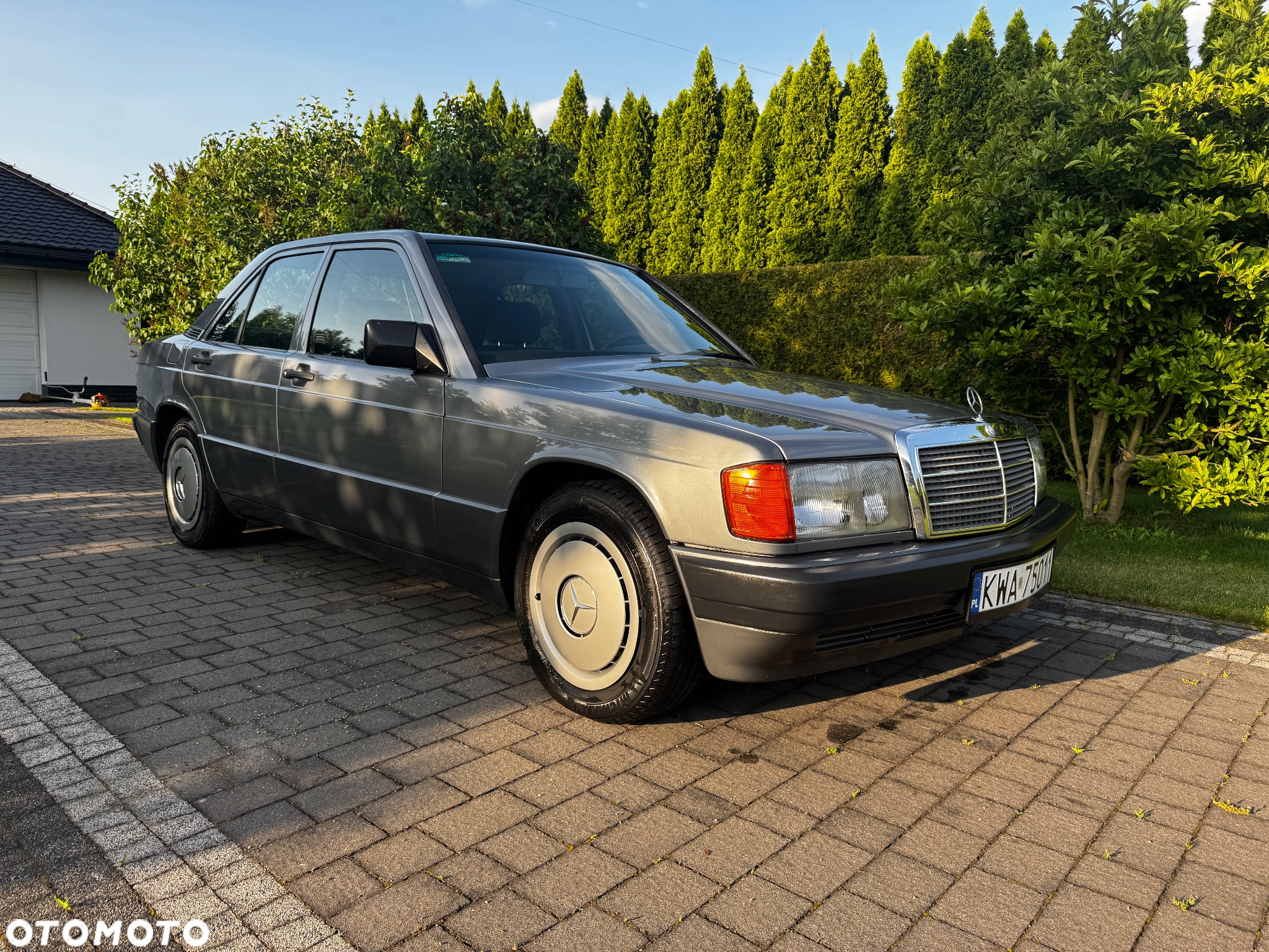 Mercedes-Benz W201 (190) - 5