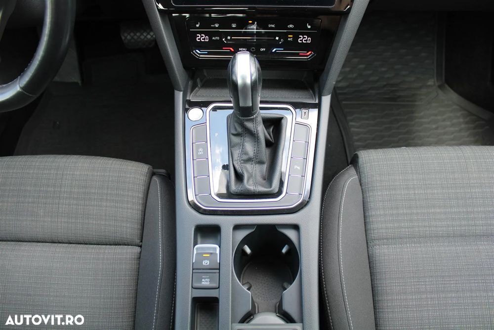 Volkswagen Passat 1.5 TSI ACT DSG Comfortline - 21