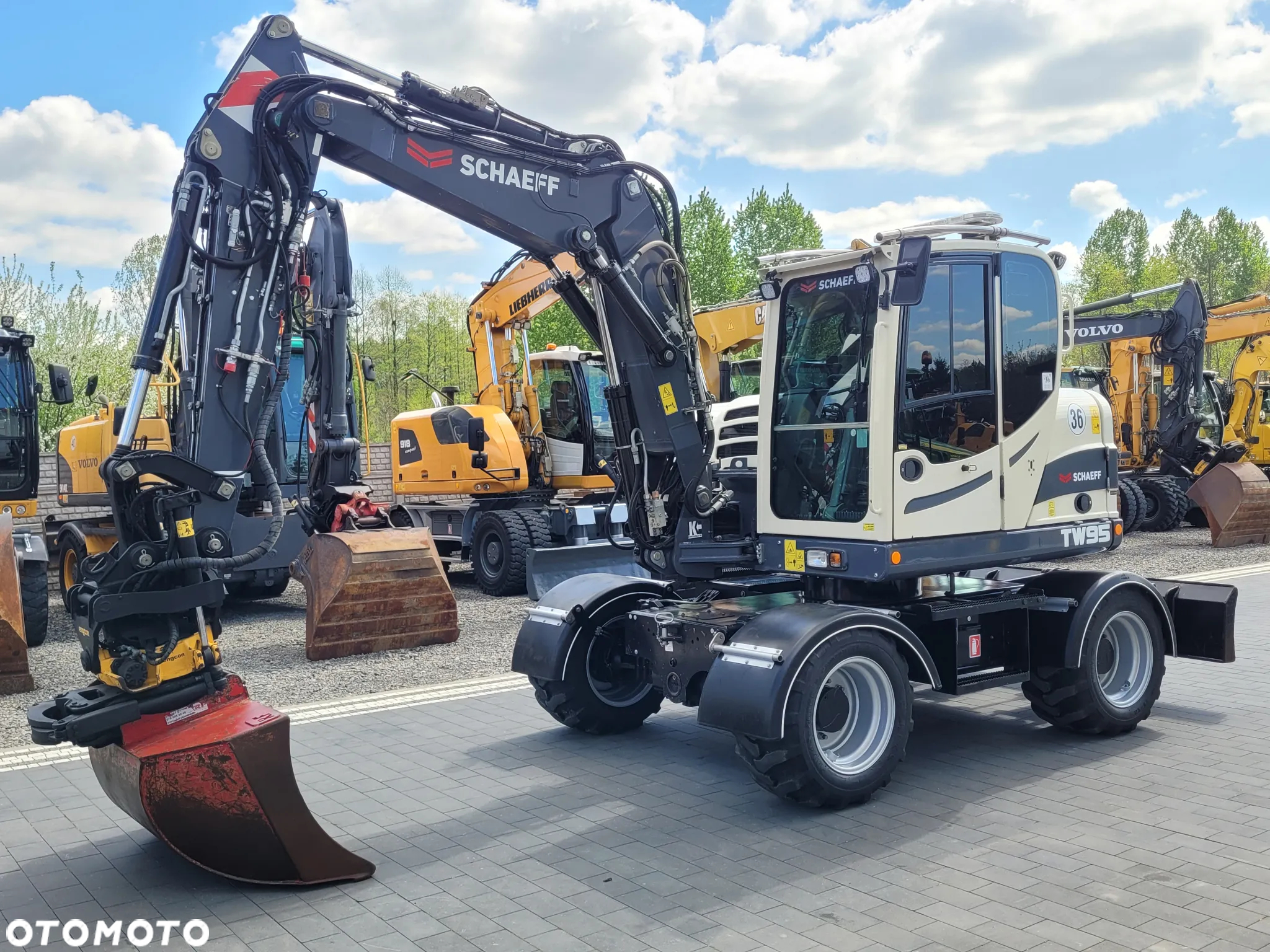 Schaeff TW95 / ROTOTILT ze szczypcami / bogate wyposażenie / - 3