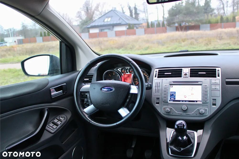 Ford Kuga 2.0 TDCi 2x4 Titanium - 22