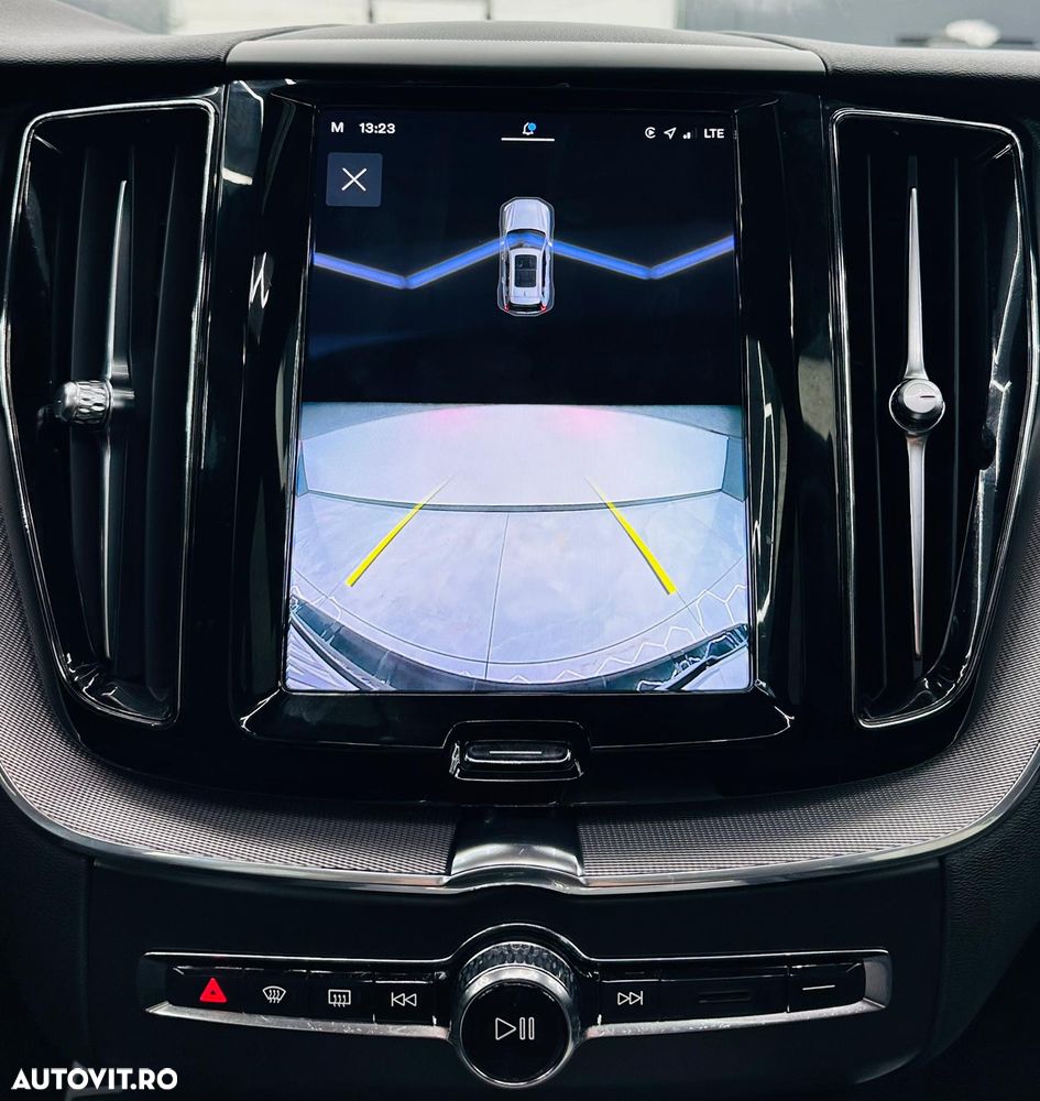 Volvo XC 60 B4 D Ultimate Dark - 30