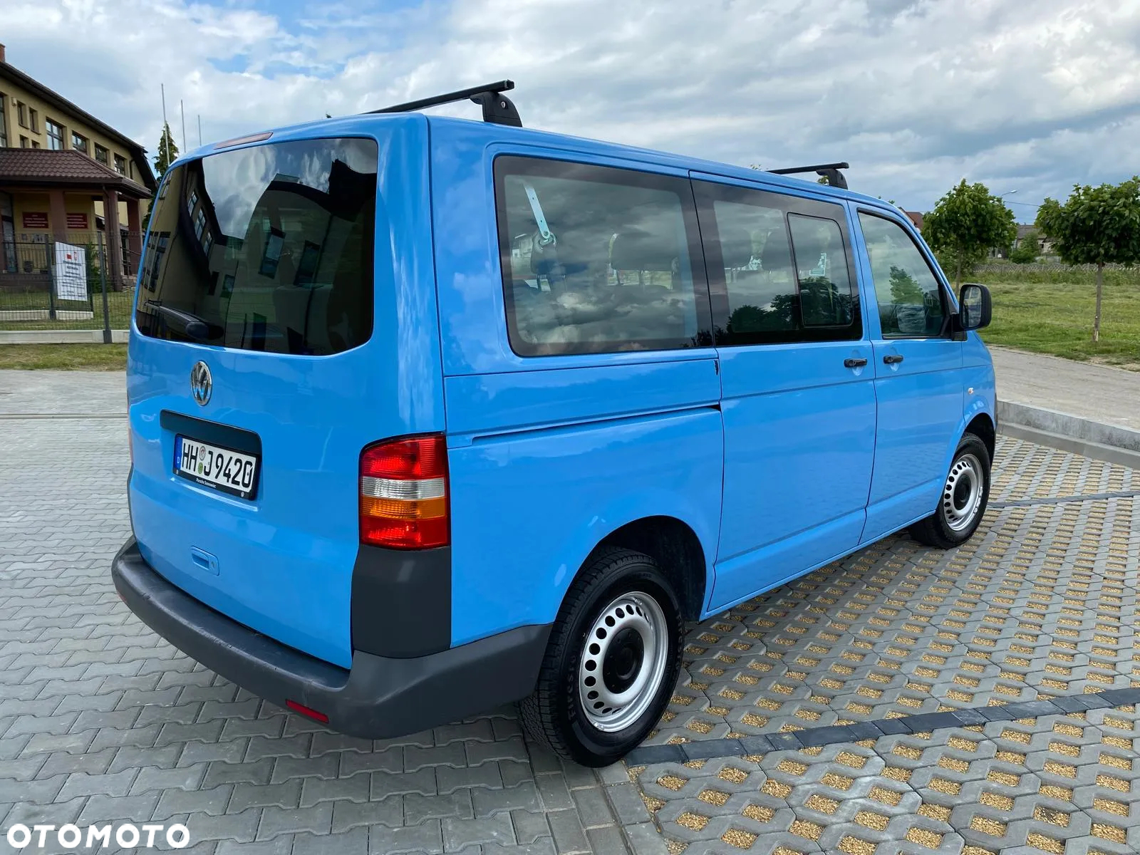 Volkswagen Caravelle - 16