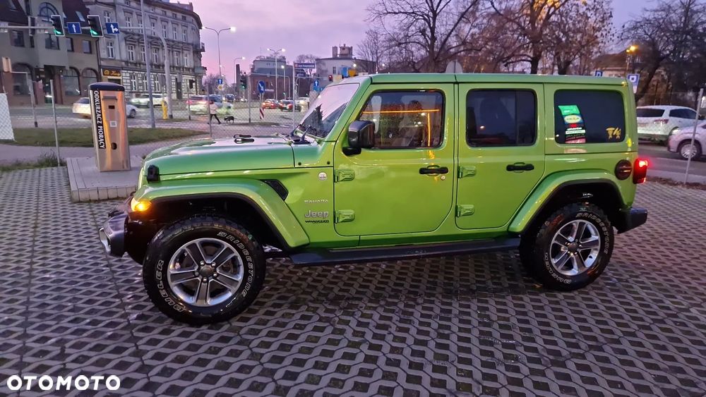Jeep Wrangler 3.6 Unlim Sahara - 34
