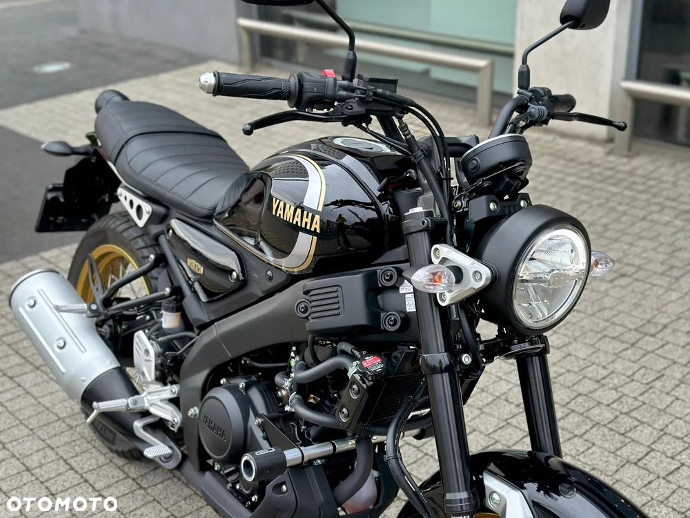 Yamaha XSR - 12