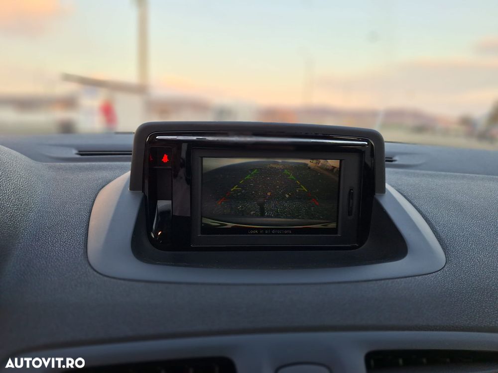 Renault Megane ENERGY dCi 110 Start & Stop Bose Edition - 14