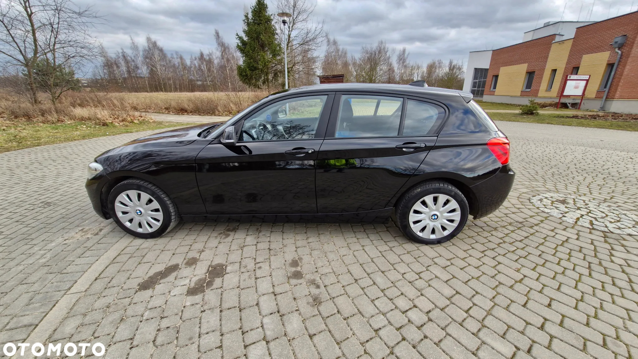 BMW Seria 1 118i - 6