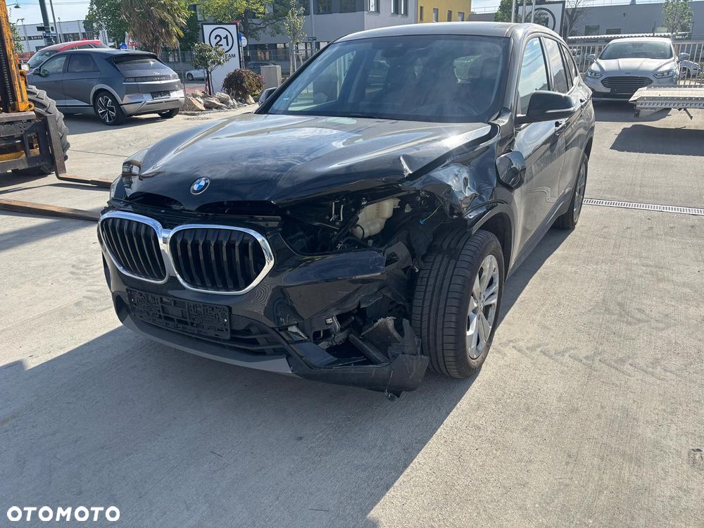 BMW X1 xDrive25e Advantage - 2