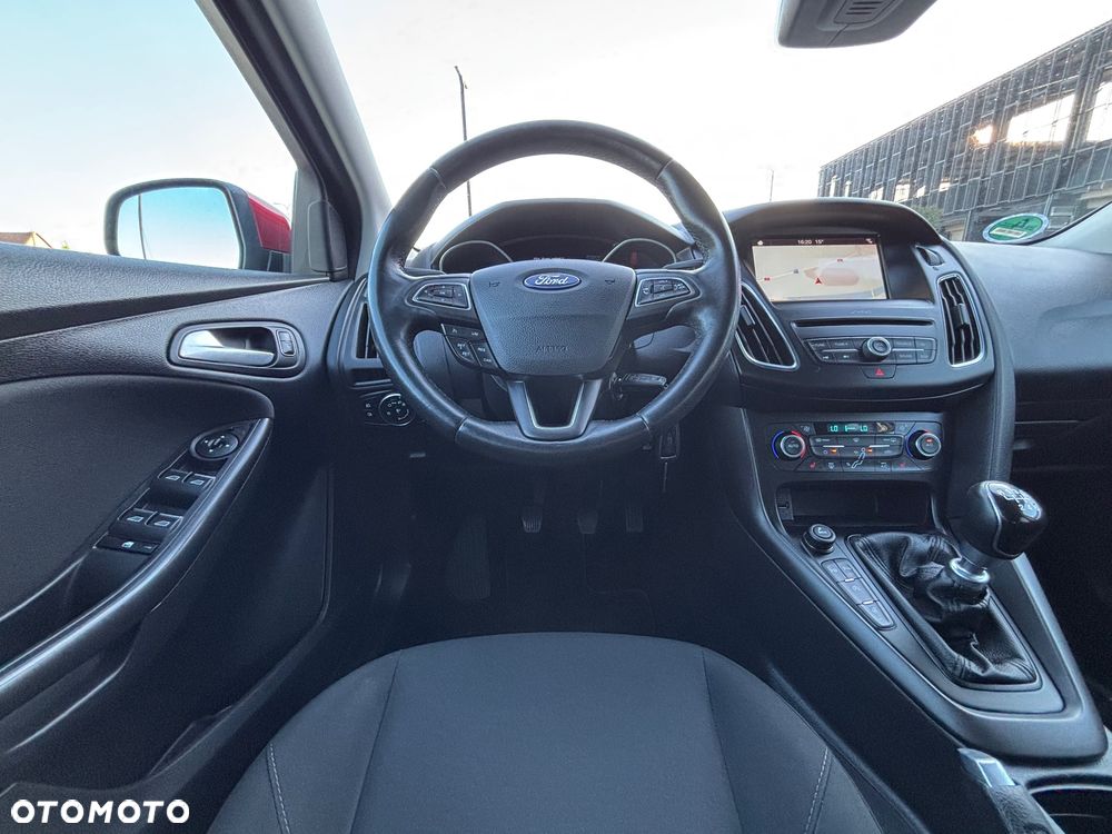 Ford Focus 1.5 EcoBlue Start-Stopp-System TITANIUM DESIGN - 17