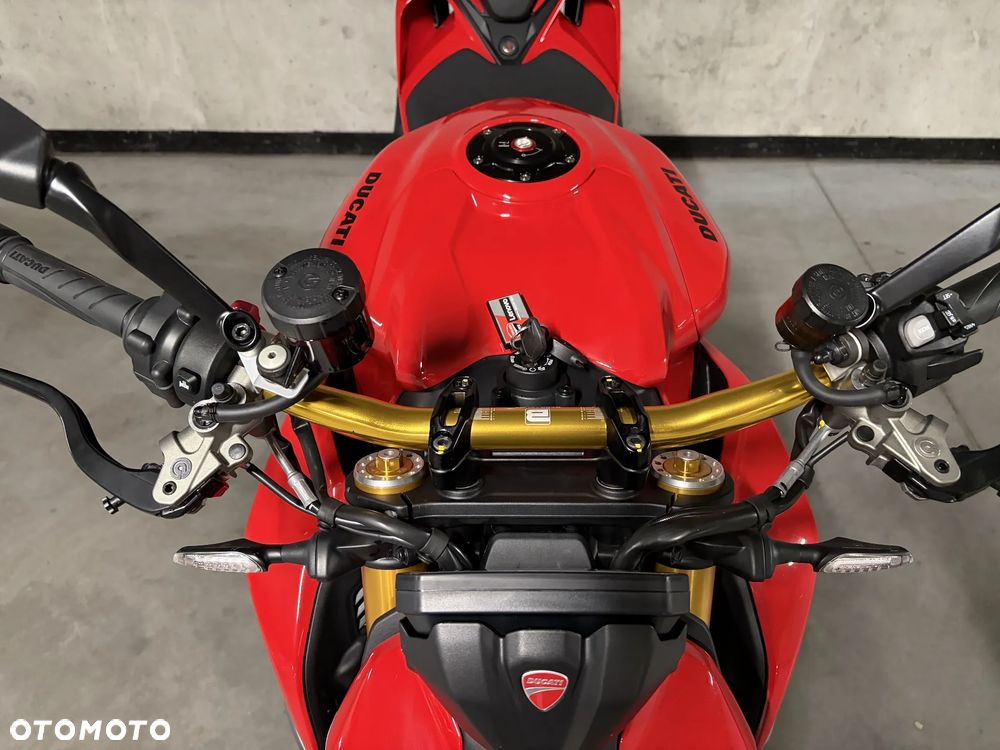 Ducati Streetfighter V2 - 5