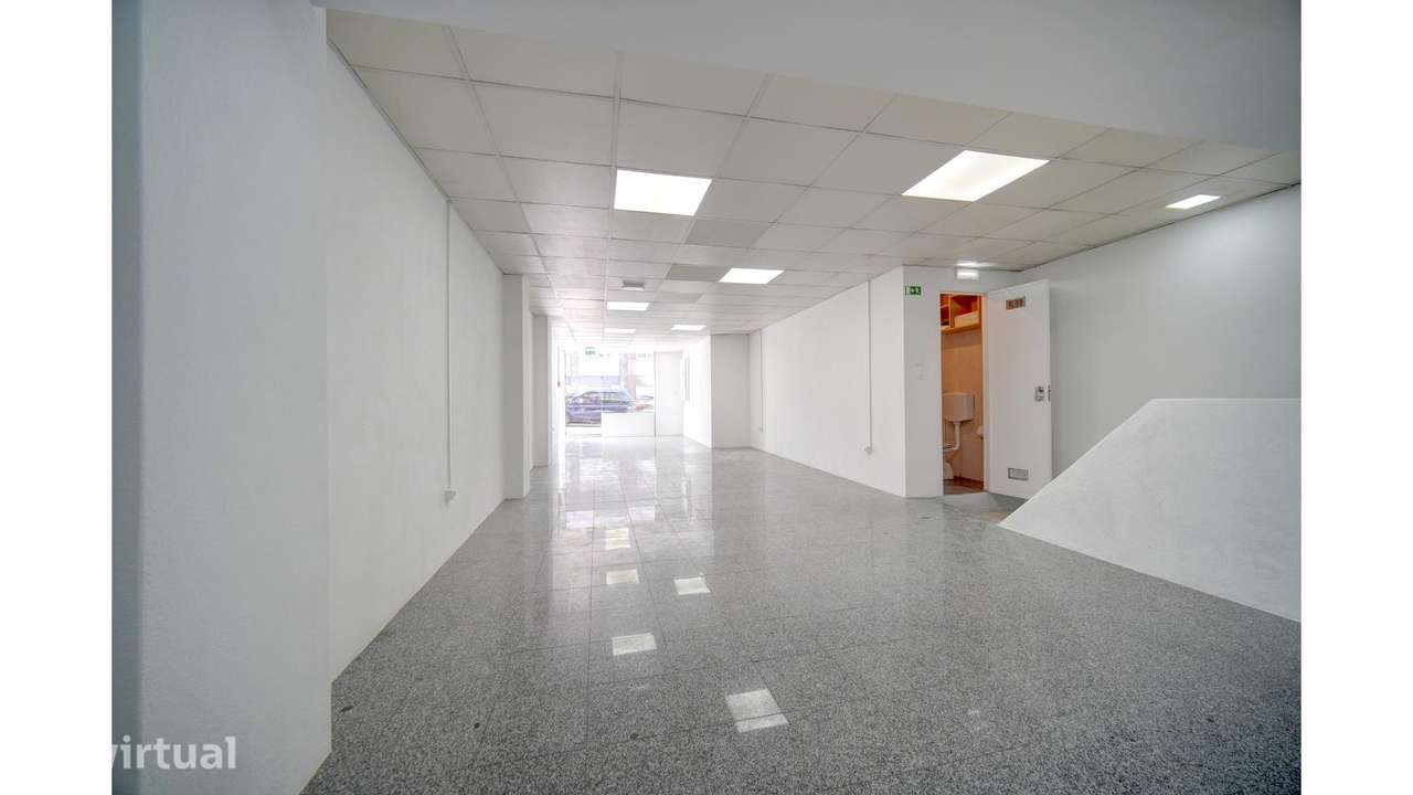Loja com 149 m² de área total em Sacavém - Grande imagem: 4/18