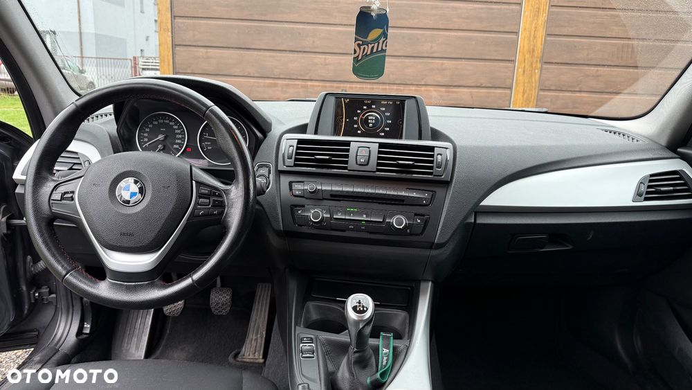 BMW Seria 1 116i - 10