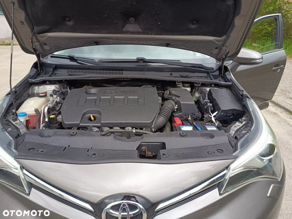 Toyota Avensis - 13