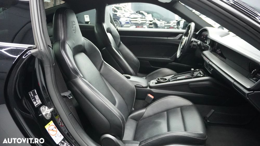 Porsche 911 Carrera PDK - 21