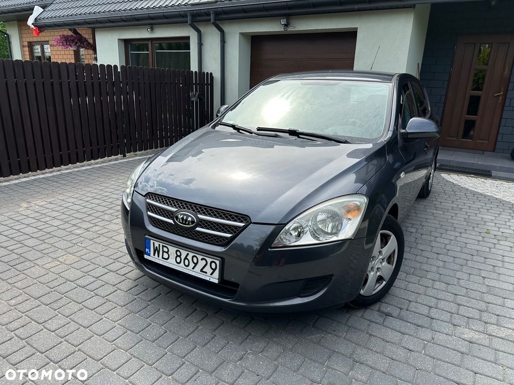 Kia Ceed - 6