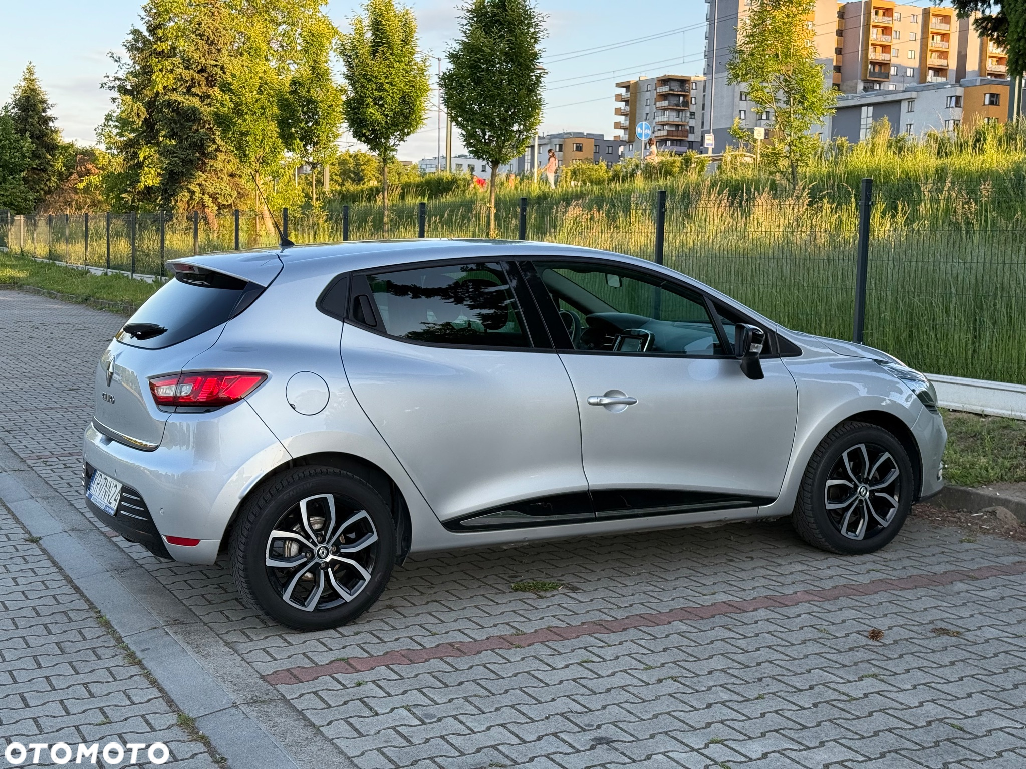 Renault Clio 0.9 Energy TCe Zen - 19