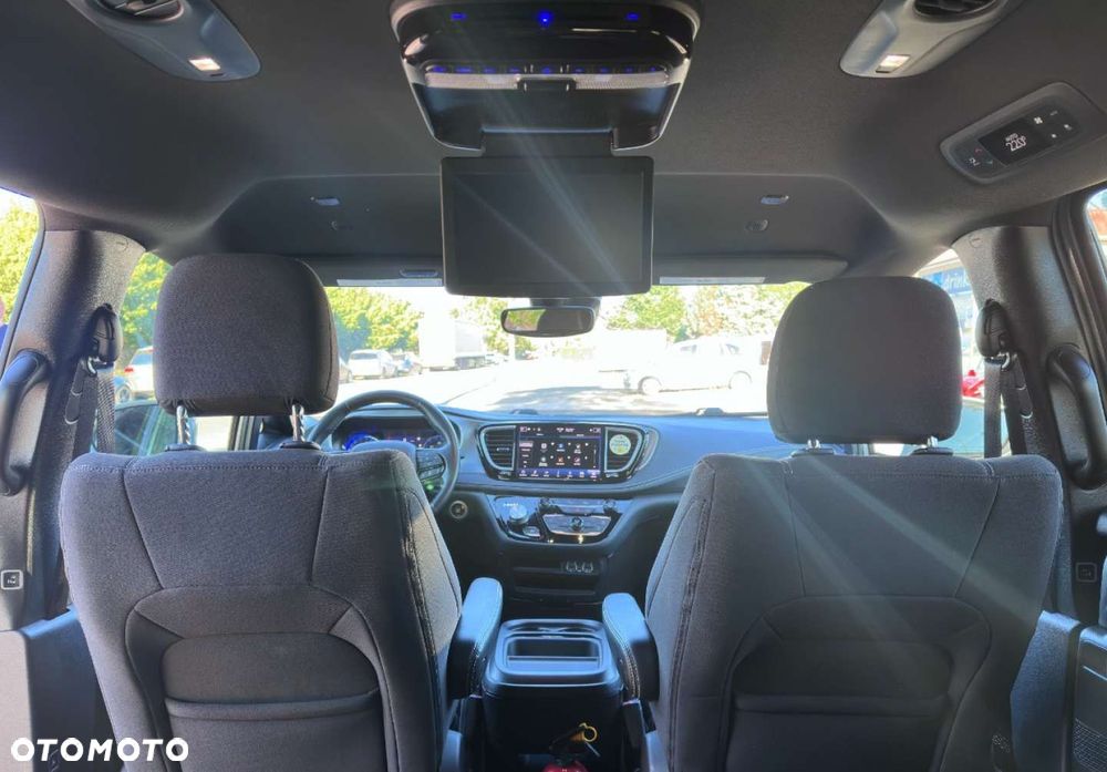 Chrysler Pacifica - 14
