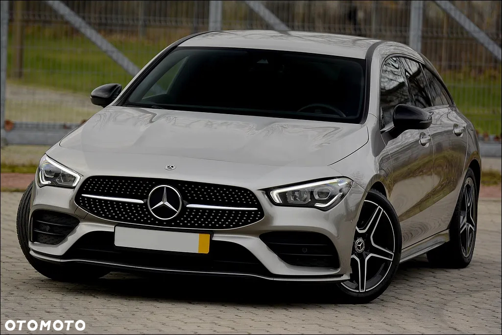 Mercedes-Benz CLA 180 Shooting Brake AMG Line - 4