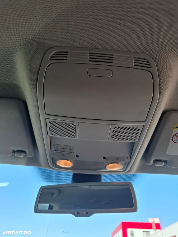 Volkswagen Passat - 13