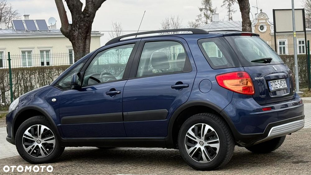 Suzuki SX4 1.6 VVT 4x4 Comfort - 2