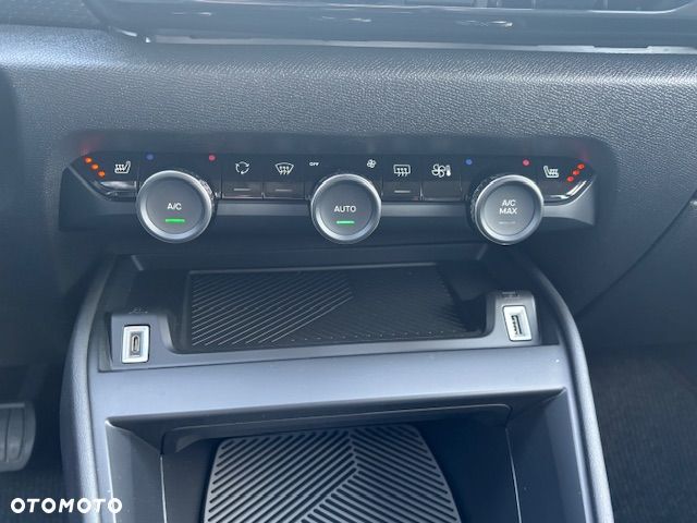 Citroën C4 1.2 PureTech C-Series S&S EAT8 - 31