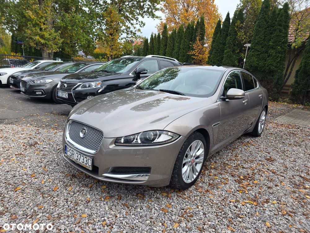Jaguar XF 3.0 V6 D Luxury - 1