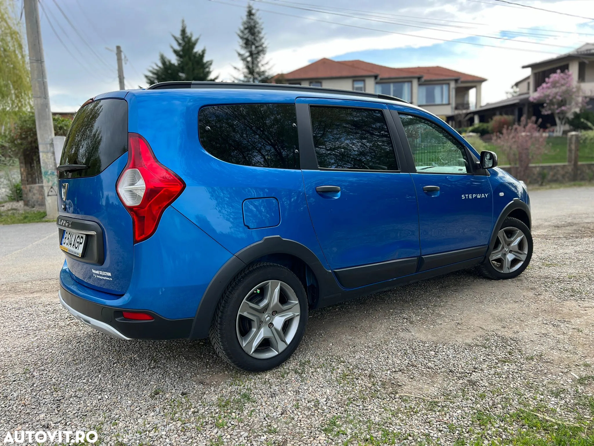 Dacia Lodgy 1.5 Blue dCi Stepway - 4